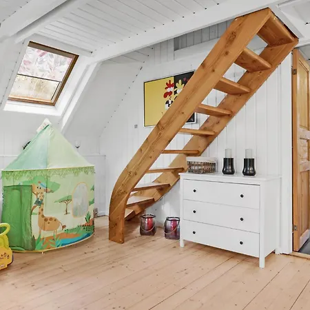 別荘 3 Bedroom Lovely In Spottrup