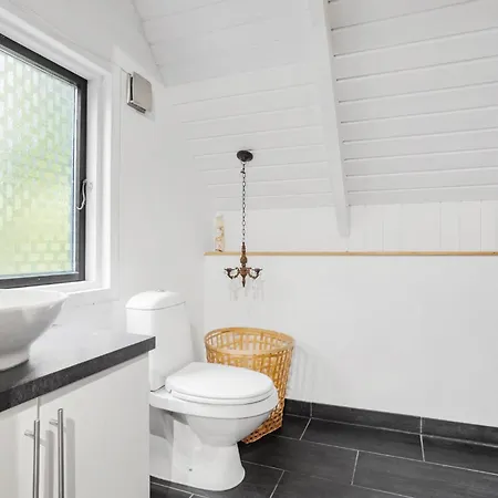 3 Bedroom Lovely In Feriehus *