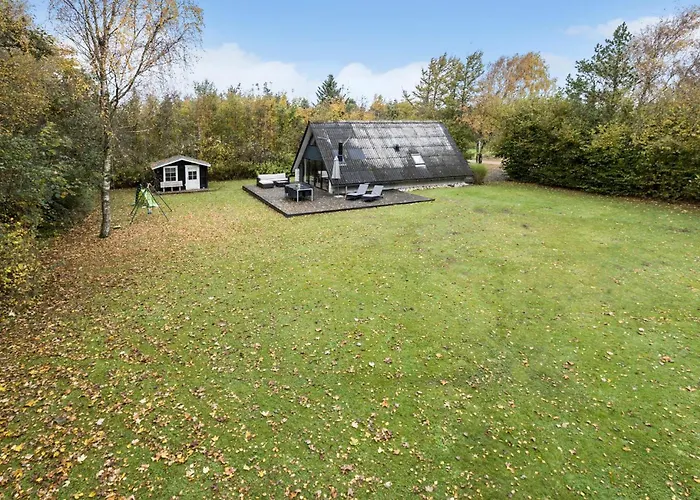 3 Bedroom Lovely In Feriehus *