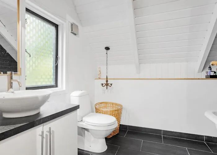 3 Bedroom Lovely In Holiday home *